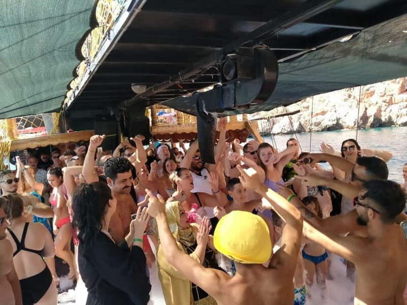 Antalya Pirate Boat: Düden elalesi, Swim & Foam Party - Good To Know