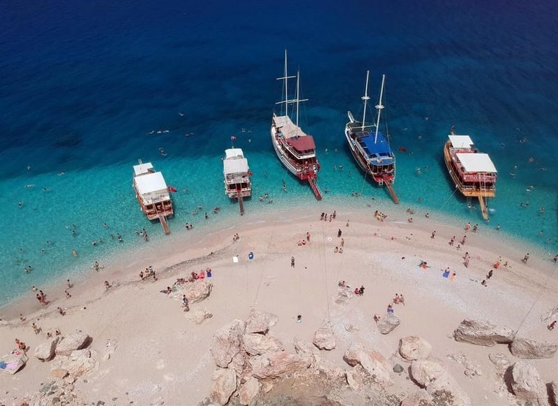 Antalya: Suluada Island Boat Trip with Lunch & Hotel Pickup Option - What the boat day feels like