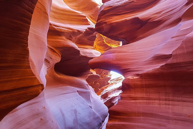 Antelope Canyon & Horseshoe Bend Airplane Tour From Las Vegas - Common Questions
