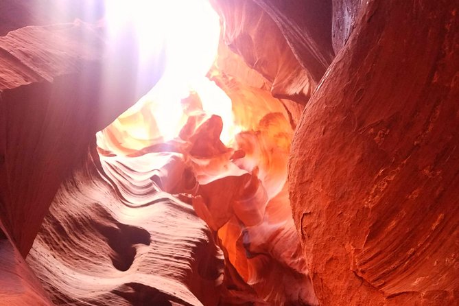 Antelope Canyon, Horseshoe Bend and Lake Powell Tour From Las Vegas - Antelope Canyon: Unique Beauty and Light Beams