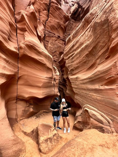 Antelope Canyon/Horseshoe Bend Small Group Tour - Experience the Unique Beauty of Antelope Canyon