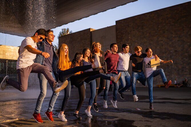 Anthropology Museum, Chapultepec Castle & Cable Car Tour - Tasting Local Flavors at a Taquería