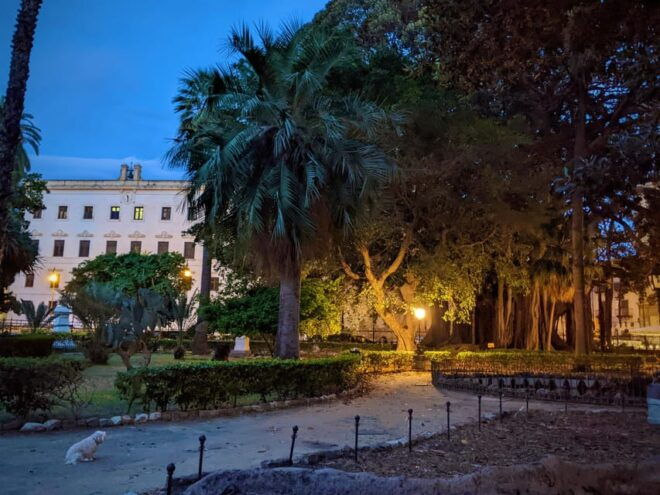 Anti-Mafia Heroes Evening Walking Tour - Meeting Point and Details