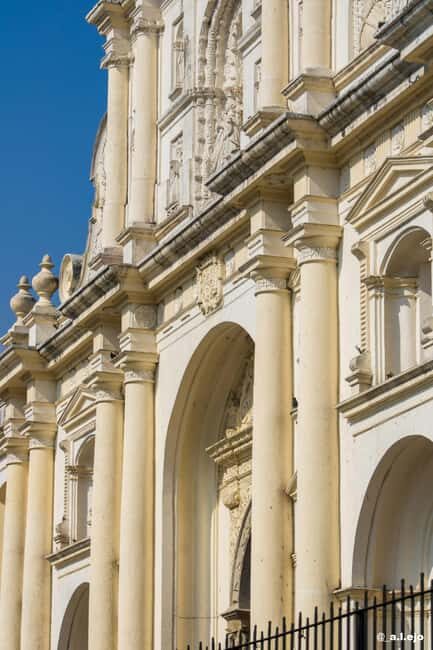 Antigua: City and Shopping Tour with Museum Visit - A Practical Guide to the Antigua City and Shopping Tour