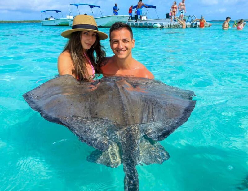 Antigua: Stingray City Experience with Round-Trip Transfer - What to Expect from the Stingray City Experience