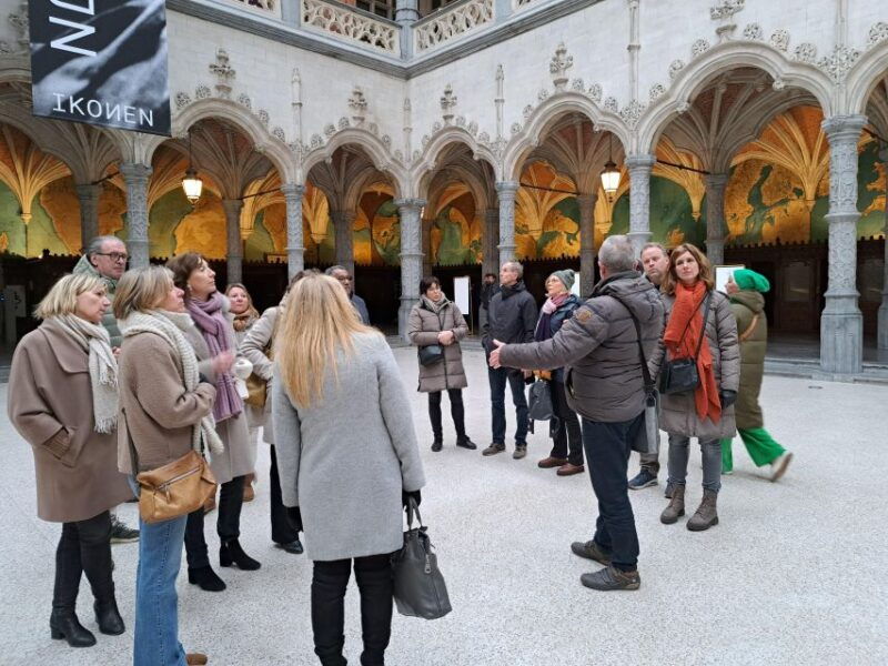 Antwerp: City Highlights Walking Tour - From Grand Churches to the Bustling Streets of Meir