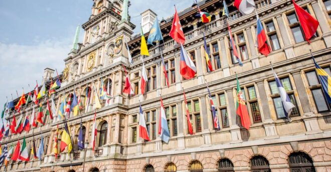 Antwerp: Express Walk With a Local in 60 Minutes - Full Description