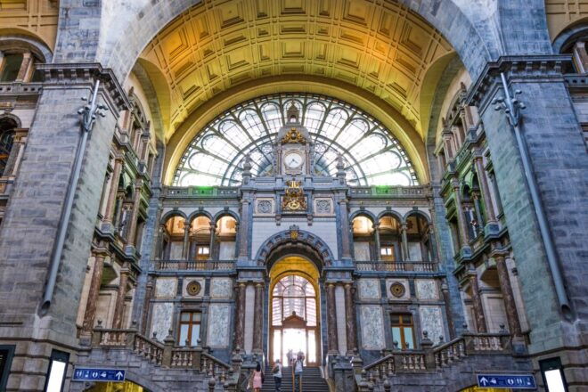 Antwerp: Express Walk With a Local in 60 Minutes - Important Information