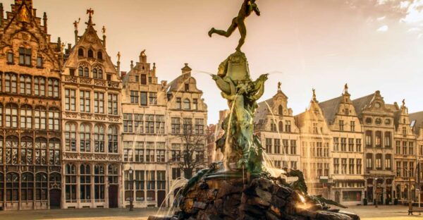 Antwerp: First Discovery Walk and Reading Walking Tour - Tips for a Successful Discovery Walk