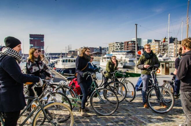 Antwerp: Guided Bike Tour - Selecting Participants and Date