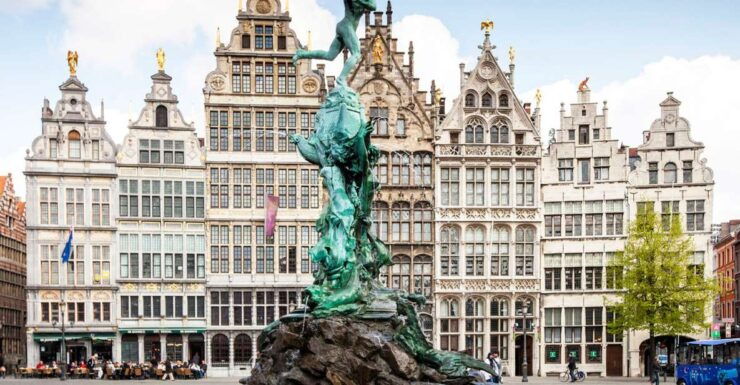 Antwerp: Private Historical Highlights Walking Tour - Experience Highlights
