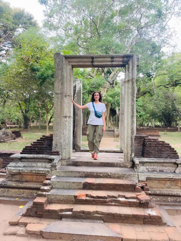 Anuradhapura: Guided Pvt Bike Tour with Lunch & Entry Ticket - Good To Know