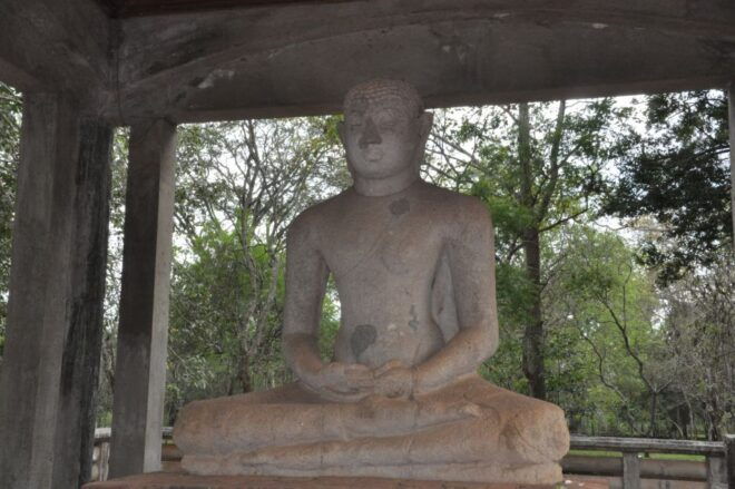 Anuradhapura: Private Half-Day Cycling Tour W/ Guide - Guided Tour of Anuradhapura Ruins