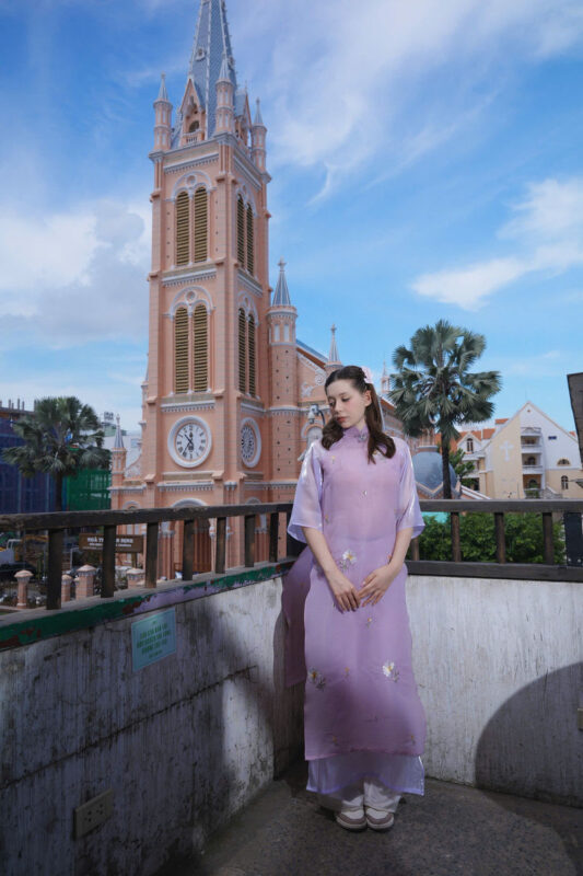 Ao Dai Experience with Iconic Instagram Tour in Saigon - Independence Palace: Budget for the Entry Ticket