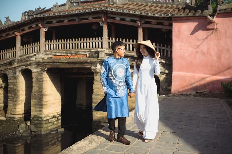 Ao Dai Photoshoot Tour in Hoi An - From the Ao Dai studio to the old streets