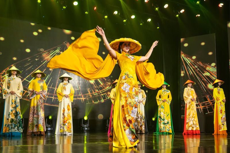 Ao Dai Show Ticket in Da Nang - A fashion show with a cultural story