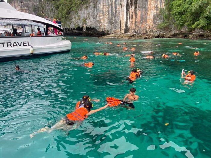 Aonang : Phi Phi Island Day Trip by Speedboat With Lunch - Customer Feedback and Ratings