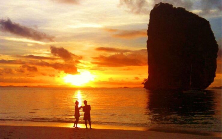 Aonang:Phi Phi Islands Sunset 4 Islands Group by Speed Boat - Activity Highlights