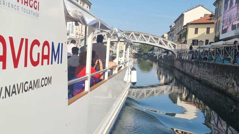Aperitif by Boat Experience in Navigli - Commentary, music, and the pace onboard