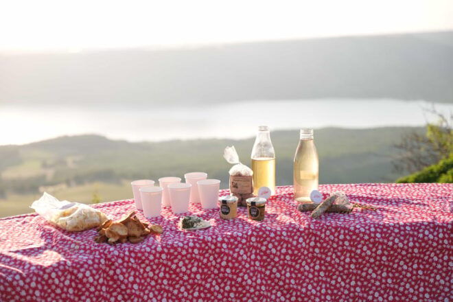 Apero Sunset Over the Lake: Guided Electric Scooter Rides - Booking and Cancellation Policies