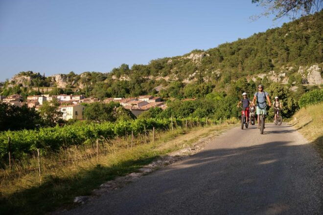 Apero Sunset Over the Lake: Guided Electric Scooter Rides - Whats Included in the Tour
