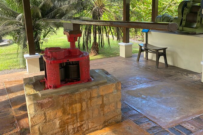 Appleton Estate Rum Tour and Floyd'S Pelican Bar From Montego Bay - Inclusions