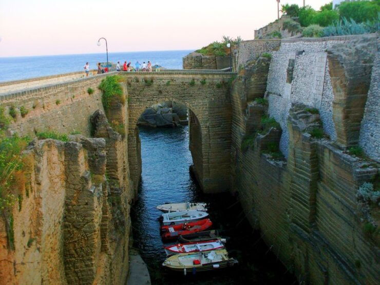 Apulia: Santa Cesarea Terme Private Tour - Tour Duration and Guide Availability