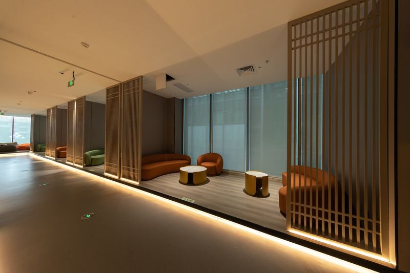 Aqila Hot Spring Life | Diving, games, and unlimited fruit - Games turn the spa into a family hangout