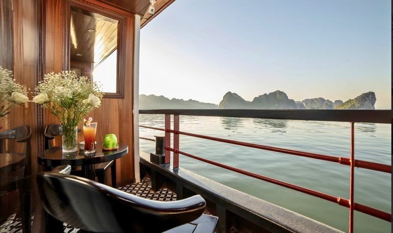 Aqua Elegance 2D1N Cruise: Ha Long Bay Tour with Sung Sot & Ti Top - Kayaking and swimming at Tra Bau
