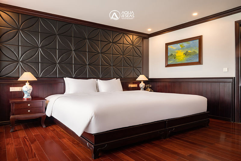 Aqua Of The Seas 3D2N Cruise: Ha Long Bay & Lan Ha Bay Tour - Day three: Quan Y Cave and the return to Tuan Chau