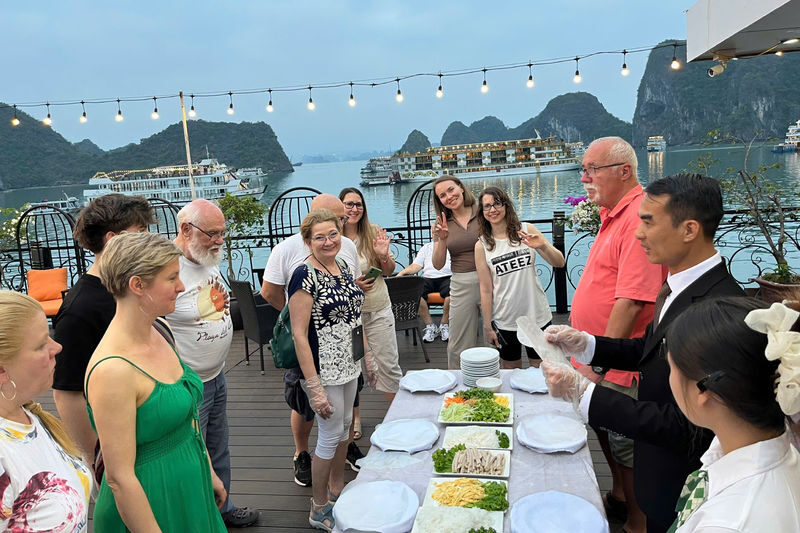 Aquamarine 2D1N Cruise: Ha Long Bay, Sung Sot, Ti Top - The crew, meals, and onboard feel