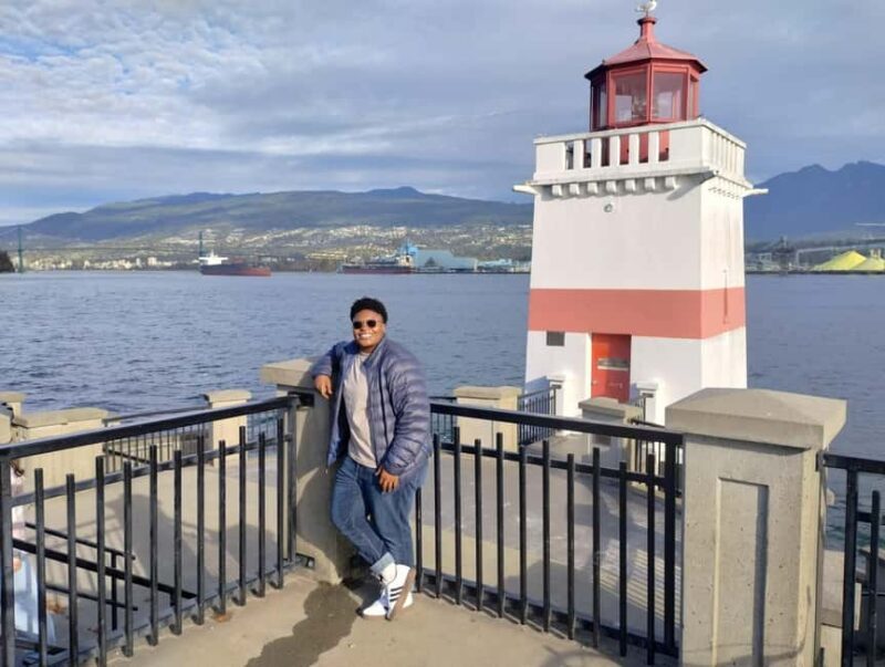 Aquarium & StanleyPark+20 Gem Spots+City/Vip Car+Small Group - FAQs