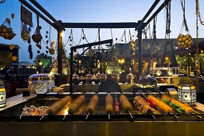 Arabian Desert Safari Experience With Bab Al Shams Dinner at Al Hadheerah - Off-road Dune Bashing Adventure