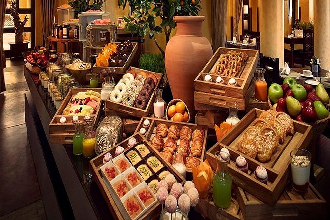 Arabian Desert Safari Experience With Bab Al Shams Dinner at Al Hadheerah - Breathtaking Sunset Viewing