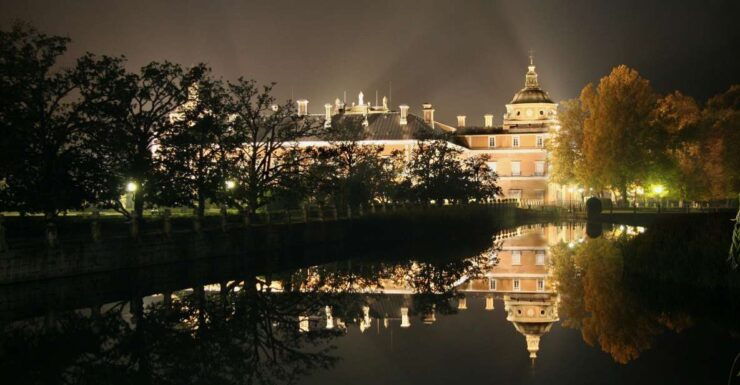 Aranjuez: Mystery and Legends Guided Nighttime Walking Tour - Activity Details