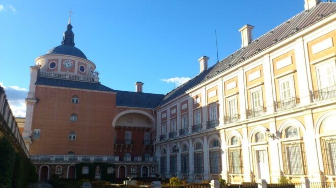 Aranjuez: Royal Palace Guided Tour - Participant Details and Review Summary