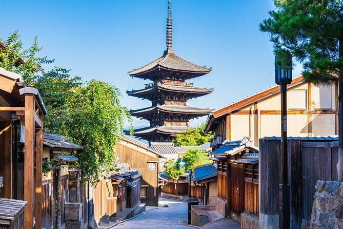 Arashiyama Sagano Romantic TrainFushimi Inari Taisha & Nara Park - FAQ