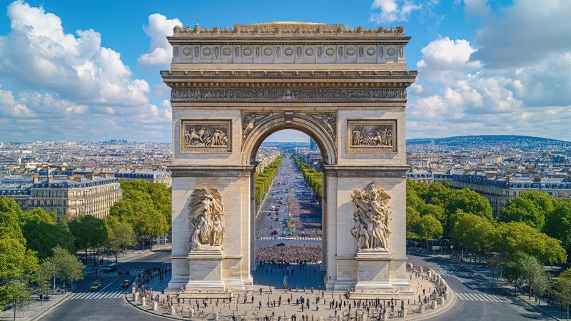 Arc de Triomphe Rooftop Ticket - Making sense of the history without a guide