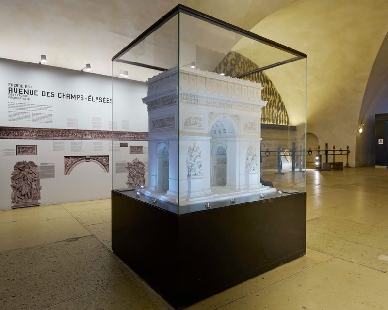 Arc de Triomphe Rooftop Ticket - Who should book this rooftop ticket?