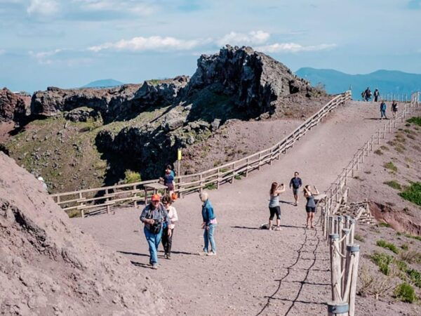 Archaeological Stroll in Pompeii and Adventure at Vesuvius - Meeting Point
