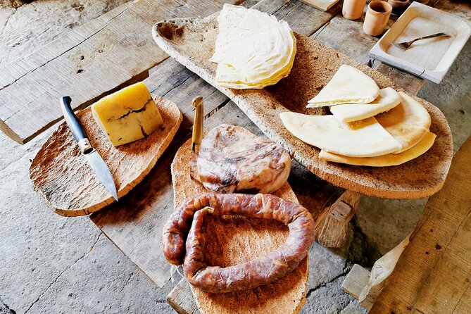 Archeology, Visit to a Vineyard and Wine and Pecorino Cheese Tasting - Guided Tour at a Local Vineyard