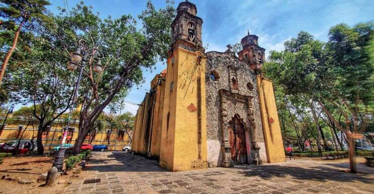 ARCHITECTURAL TOUR in Coyoacán - Small Groups - Architectural Exploration