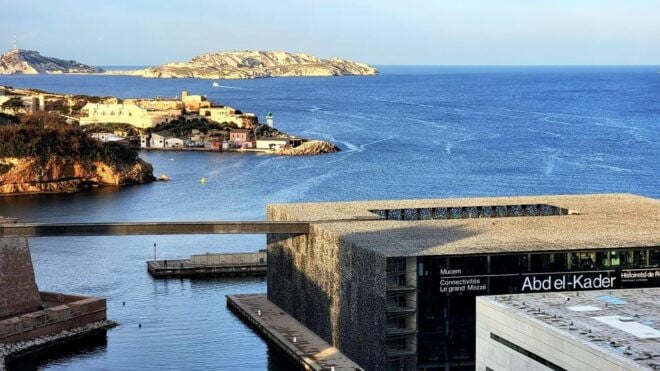 Architectural Tour of The Old Port & Le Panier - Included Amenities
