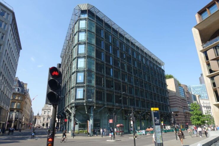 Architecture of London: A Self-Guided Audio Tour - Insightful Commentary From Dr. Alan Montgomery