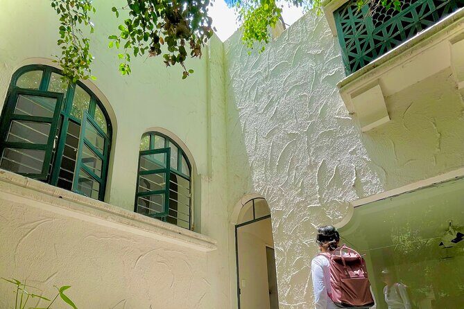 Architecture of Luis Barragan Walking Tour with Street Food - Authentic Experiences and Hidden Gems