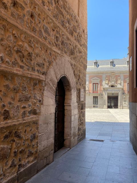 Architecture Tour: Old Historic Madrid With an Architect - Full Description