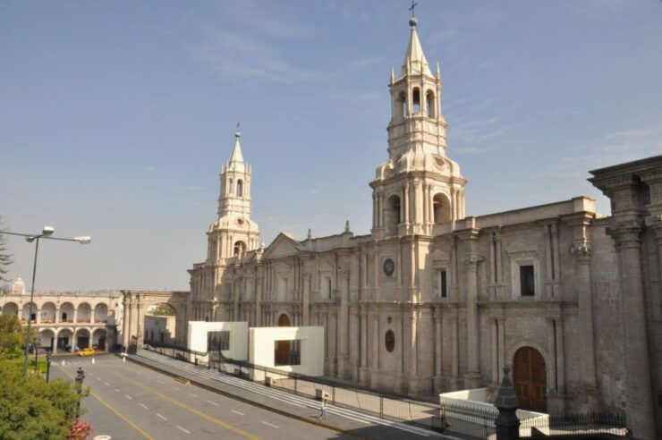 Arequipa: Private City Tour and Santa Catalina Monastery - Experience Highlights