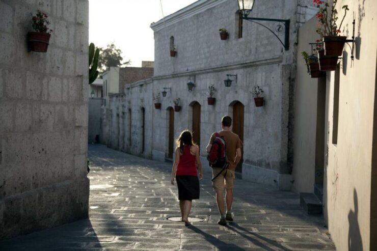 Arequipa: Walking Tour and Santa Catalina Monastery - Experience Highlights