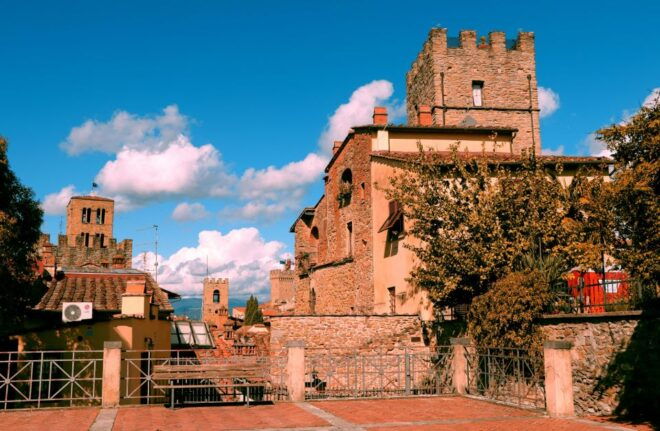Arezzo: Guided Walking Tour With Basilica of San Francesco - Inclusions