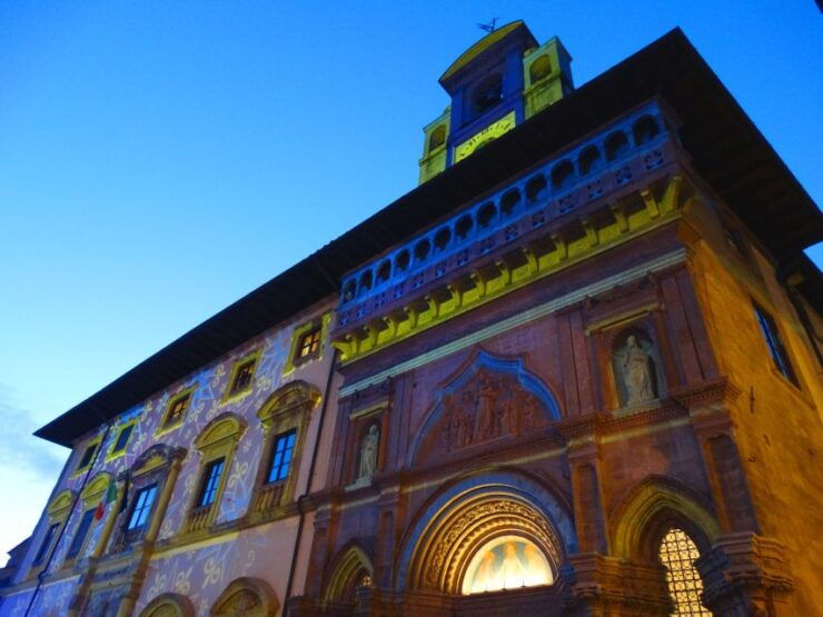 Arezzo: Guided Walking Tour With Piazza Grande - Good To Know
